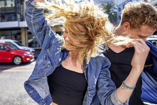 couple in the windy streets of Capetown