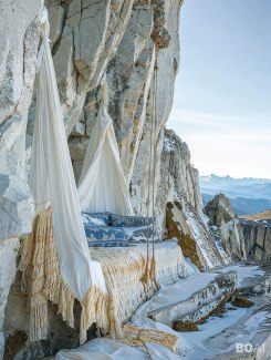 a luxury biwak with fine bedlinen in patagonian mountains